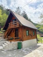 Planinske kolibe Šipovo 1 - Chambres d'hôtes Sipovo