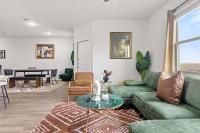 Modern Farmhouse Retreat w Patio Yard TWR 103 - B&B Lockhart