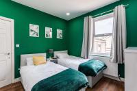 Spacious 4BR Home Sleeps 8 Preston - Ferienwohnung Preston