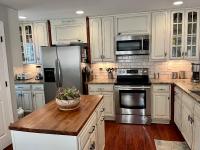 30 Steps to the Beach, Sunsets, Family Fun & Peek-A-Boo Views - Bed and Breakfast Carolina Beach