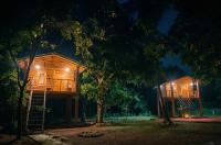 Vercour Couple Treehouse 