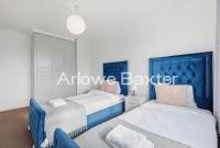 Bright 3 Bedroom House with Driveway and Garden - Ferienwohnung Tilbury