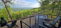 Tree House views of the Smoky Mountains Family - B&B Tallassee