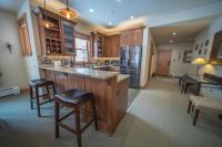 Red Hawk Townhomes 2333 by SummitCove Lodging in Colorado - B&B Keystone