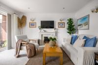 Poole Harbour-Poole Quay with 6 Beds, Free Parking - B&B Poole