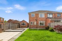 Great Sutton House Perfect for Contractors - B&B Sutton