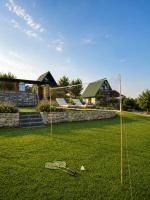 Mreznicka Idila resort- 3 riverside tiny houses with pool&jacuzzi - B&B Galović-Selo