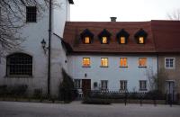 BurgVier Große Ferienwohnung in der Burg - Chambres d'hôtes Tittmoning