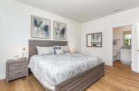 New King Suite with Hot Tub 8 min to Downtown Denver - B&B Denver