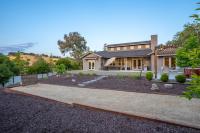 Luxurious, Modern Farmhouse in Wine Country - B&B Atascadero