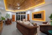 Modern, private 3-bed house in the heart of Dauin - B&B Dauin
