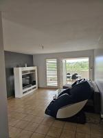 Appt T3 77m2 cosy et central avec massage luxe - B&B Baie-Mahault