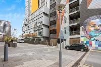 Stylish 2BR CBD Apartment at the Balfours with Free Parking - B&B Adelaide