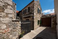 Holiday house with WiFi Sukosan, Zadar - 25185 - B&B Sukosan