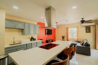 Central 2 bed Apt near Devon House - B&B Kingston