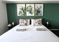 Privately Owned Apartment 'Tropical Sunsets Studio' in Cairns City - B&B Cairns
