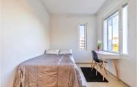 88 m2 with 3 bedrooms only 10 min from the airport and 350 m by train to the airport - Chambres d'hôtes Vantaa