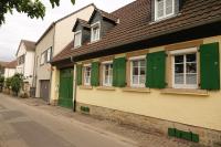Ferienhaus Monrepos - 110 qm, Innenhof, Parken, Kamin - Bed and Breakfast Deidesheim