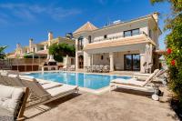 Bayview Villa Protaras - 5 Bedroom Beachfront Villa - Ferienwohnung Paralímni