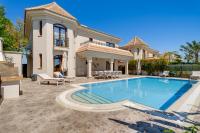 Bayview Villa Protaras - 5 Bedroom Beachfront Villa - B&B Paralímni