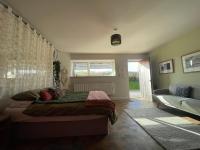 "The Studio" Contemporary studio with organic swimming pool - Bed and Breakfast Skelsmergh