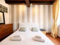 Ai piedi del castello / 4PL / Apt. FULL - Chambres d'hôtes Vérone