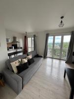 Grand studio lumineux proche gare - Bed and Breakfast Saint-Ouen-l'Aumône