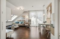 Klimaanlage, Balkon & Parkplatz - Ferienwohnung Bouquet - B&B Bad Bellingen