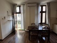 Large apartment with a balcony - Chambres d'hôtes Katowice