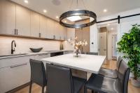 2 BR 3BA Condo - AC, Heated Pool, Walk to Town - Bed and Breakfast Aspen
