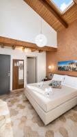 Classic Double or Twin Room with Bathroom