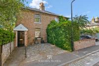 Stylish 2 Bed Windsor Home - Sleeps 4 - Driveway Parking - Near Castle & Legoland - B&B Windsor
