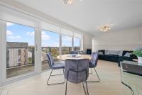 Modern 2 bedroom penthouse with free parking - Ferienwohnung Stirling