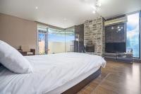 Kyeongju JS Pet Poolvilla - B&B Gyeongju