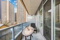 Spacious 2BR Toronto Stay with Dual Balconies - Ferienwohnung Toronto