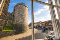 Horse Show Weekend Stay Opposite Windsor Castle - Bed and Breakfast Windsor