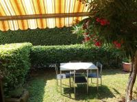 Residence MokyD13-piscina, WiFi, giardino,garage - B&B Lazise