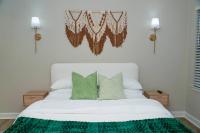 Uptown LUXE Retreat with Parking & Walk to City Center - Chambres d'hôtes Charlotte