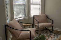 Uptown LUXE Retreat with Parking & Walk to City Center - B&B Charlotte