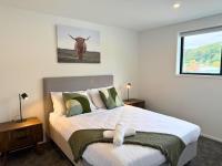 Fairfield Townhouse with Private Courtyard - B&B Lower Hutt
