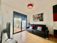 Planta Baja con piscina , wifi y parking - B&B Sant Carles de la Ràpita
