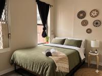 The Ultimate NYC Base 1BR near Times Sq & Columbus Circle - Bed and Breakfast New York