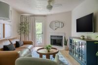 Modern Luxe Loft Poolside Escape No 209 - B&B Dallas
