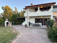 Villa La Dolce Teodoro - Spacious Family Villa Near Beaches & Center - Chambres d'hôtes San Teodoro