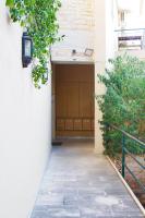 Sunny Penthouse with Panoramic Views near Metro - B&B Atene
