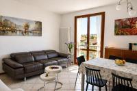 Apartment Sirmione Lugana - Box Auto, AC, WiFi, 600m from Lake - Bed and Breakfast Sirmione