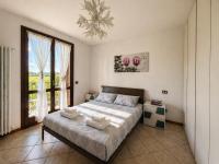 Apartment Sirmione Lugana - Box Auto, AC, WiFi, 600m from Lake - Bed and Breakfast Sirmione