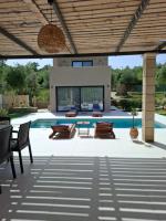 Stones villa corfu - B&B Varypatádes