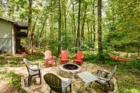 Pet-Friendly Otto Mountain Cabin w/ Fireplace! - B&B Otto