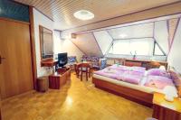 Quadruple Room with Private Bathroom